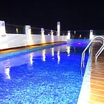 Hotel Kavia Plus