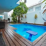 Spacious Modern House Cancun