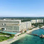 Dreams Vista Cancun Golf & Spa Resort