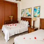 2 Story Oceanfront Penthouses On Cancun Beach!