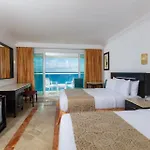 Krystal Cancun