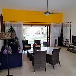 Villa Airport B&B Familiar
