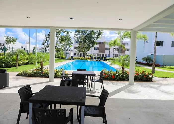 Fraccionamiento Jardines Del Sur 5 Calle Margaritas 3 No. 10