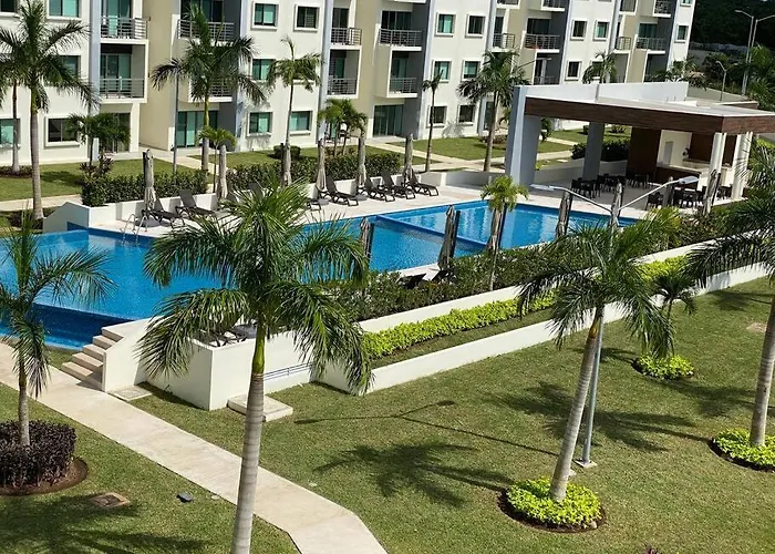 Amazing Condo With Great Pool And 24/7 Security