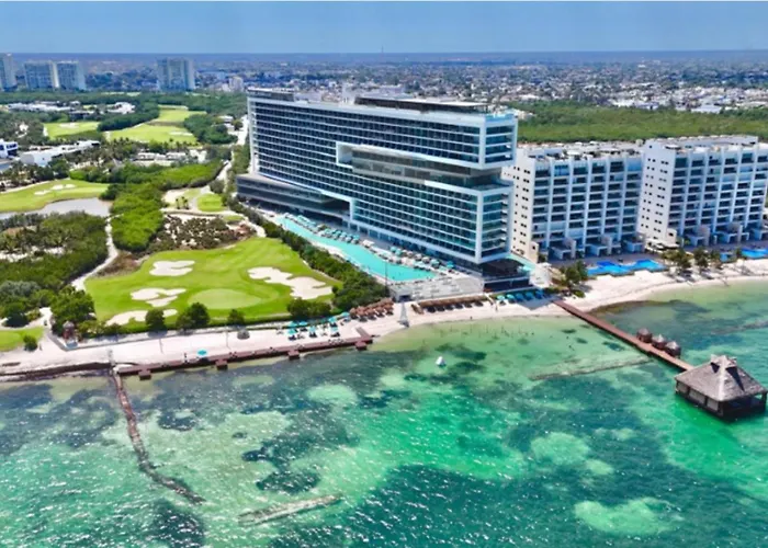 Dreams Vista Cancun Golf & Spa Resort