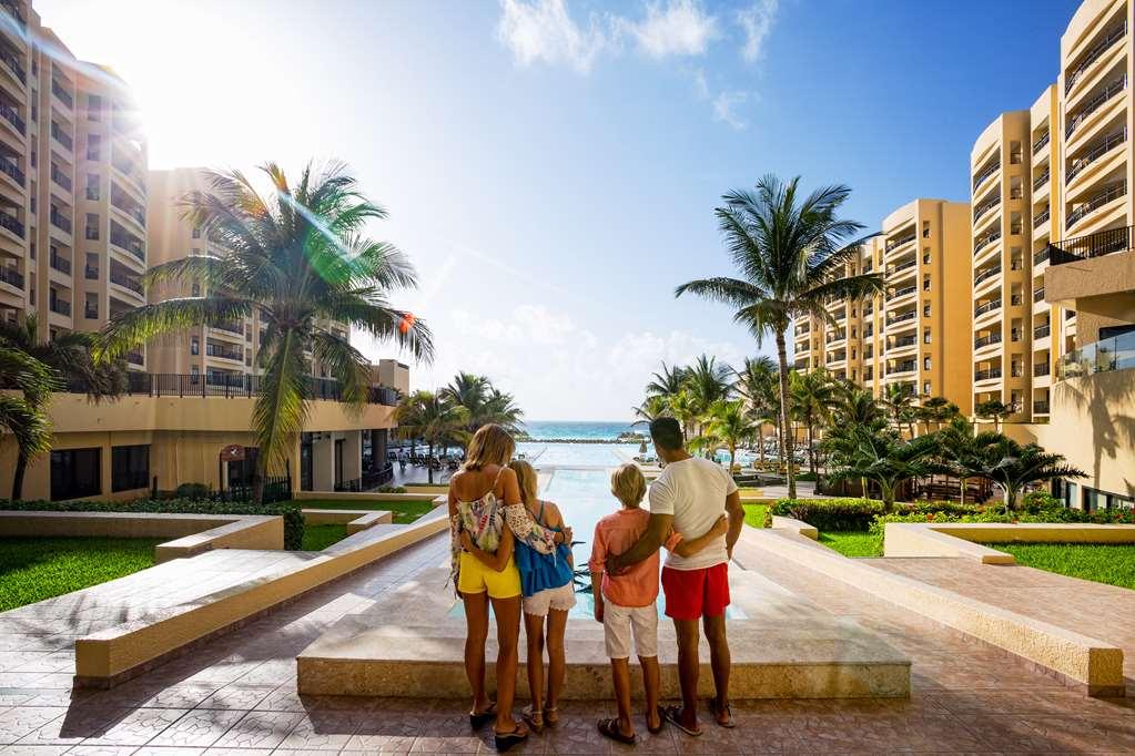 Resort The Royal Sands &
