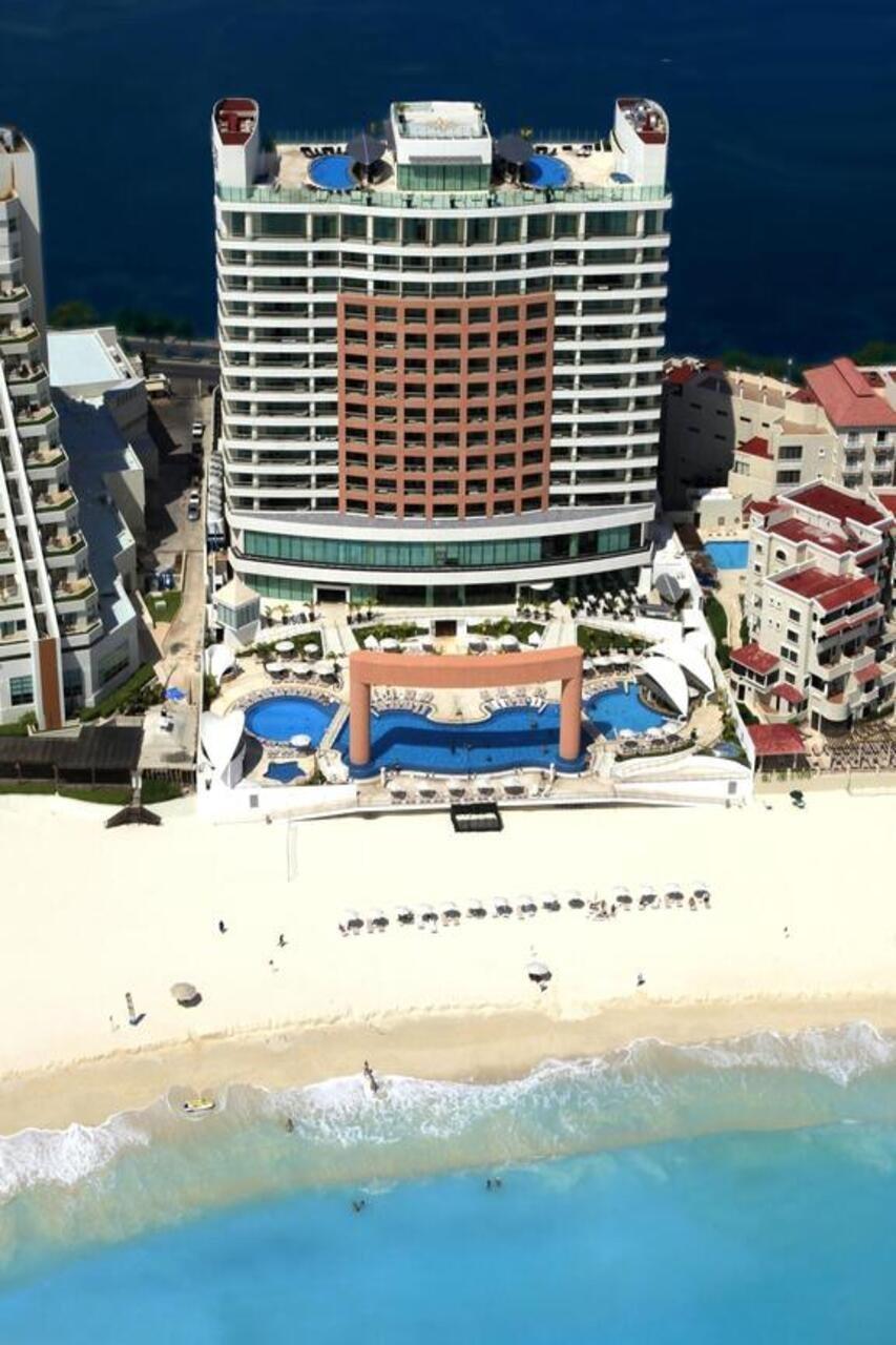 Palace Resort
