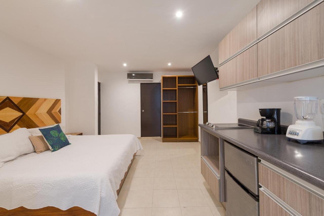 Tropical Apartahotel