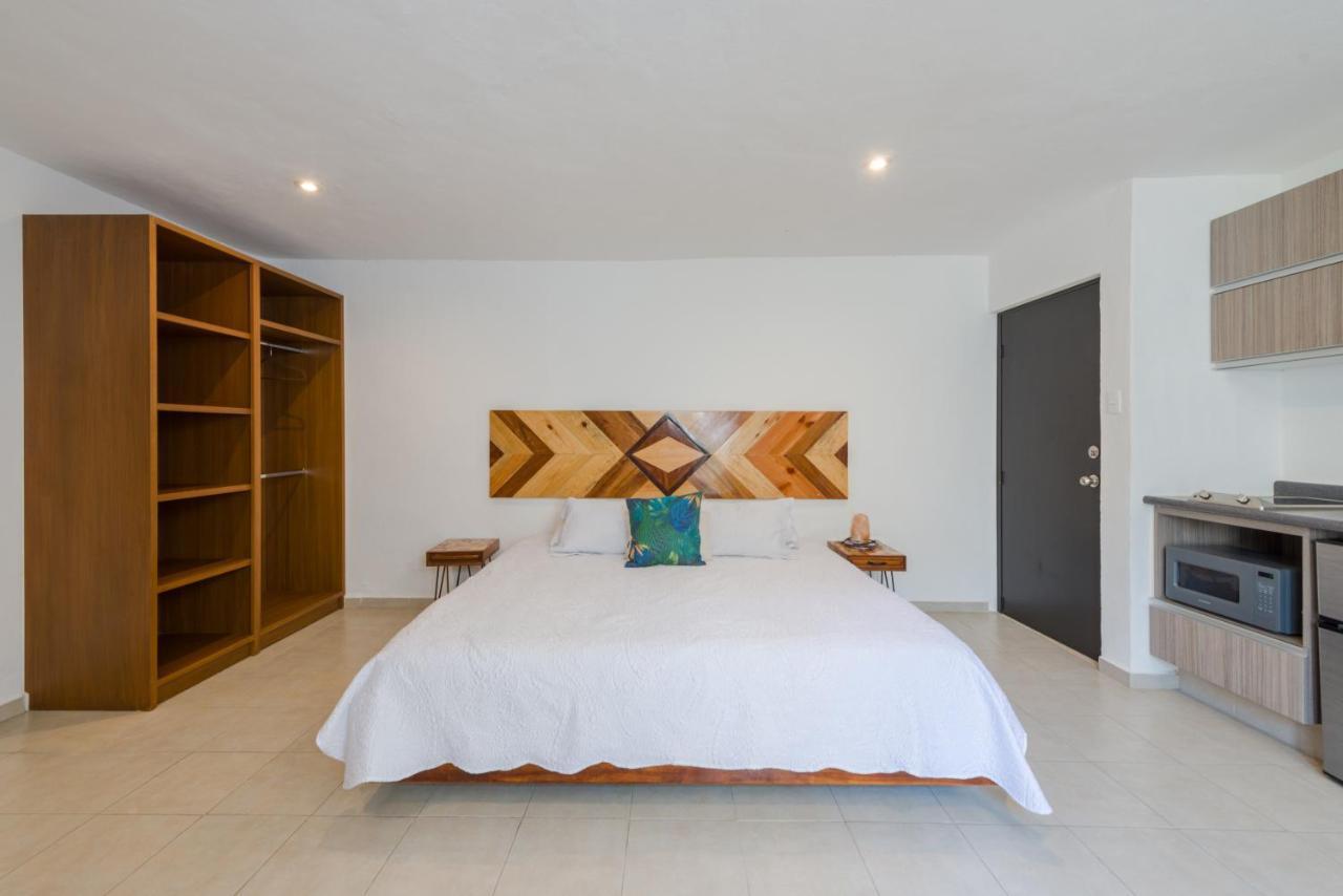 Tropical Apartahotel