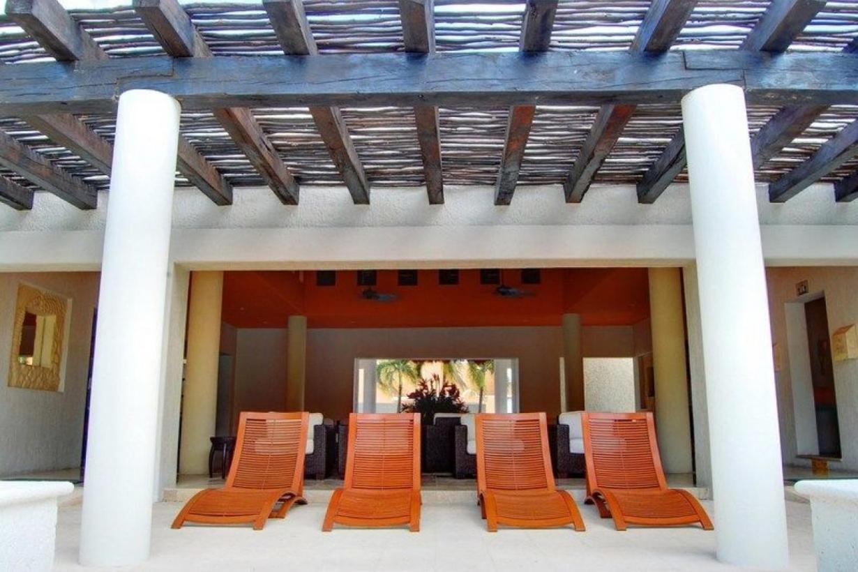 Hotel Laguna Suites&Beach Club 3*