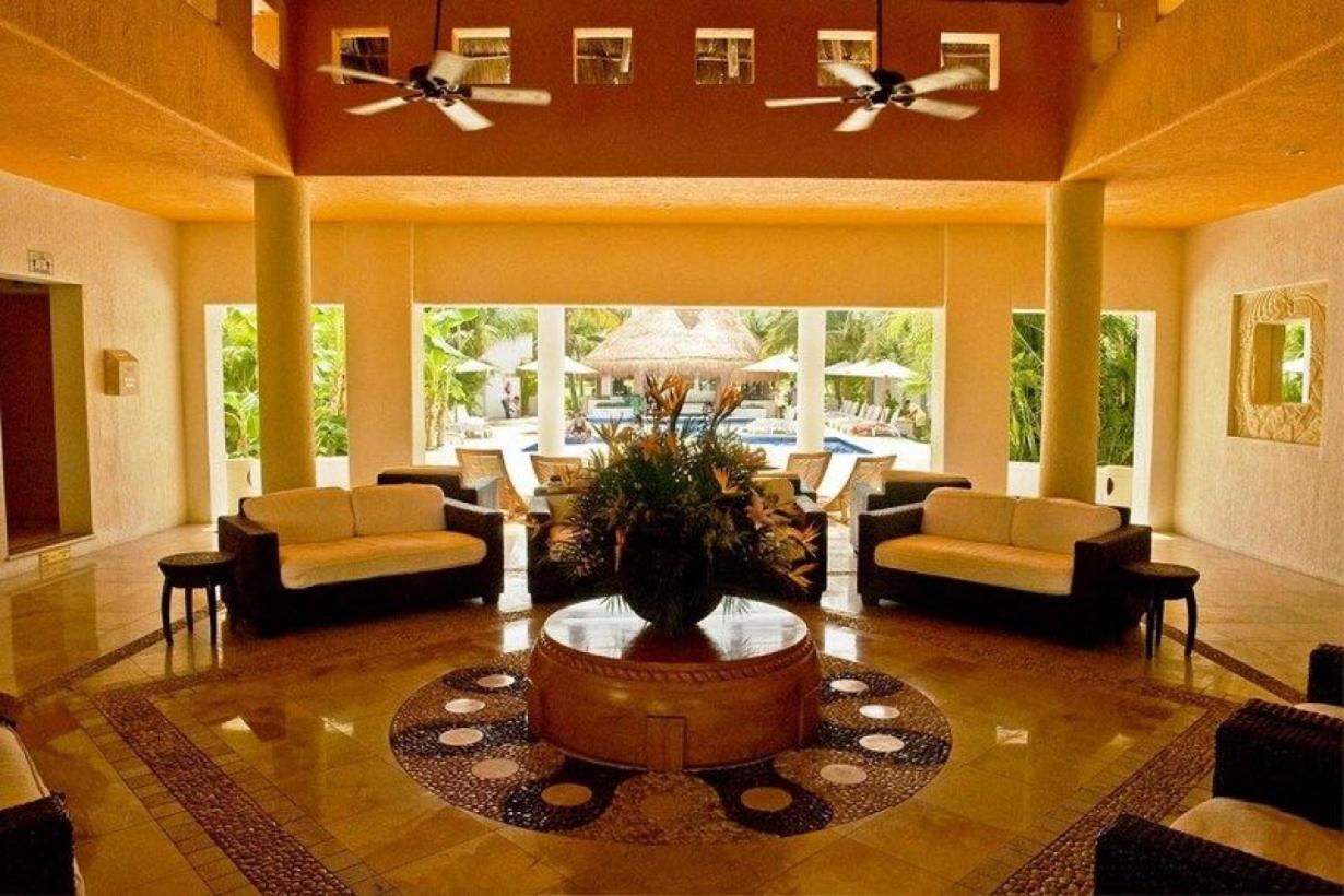 Laguna Suites&Beach Club Hotel