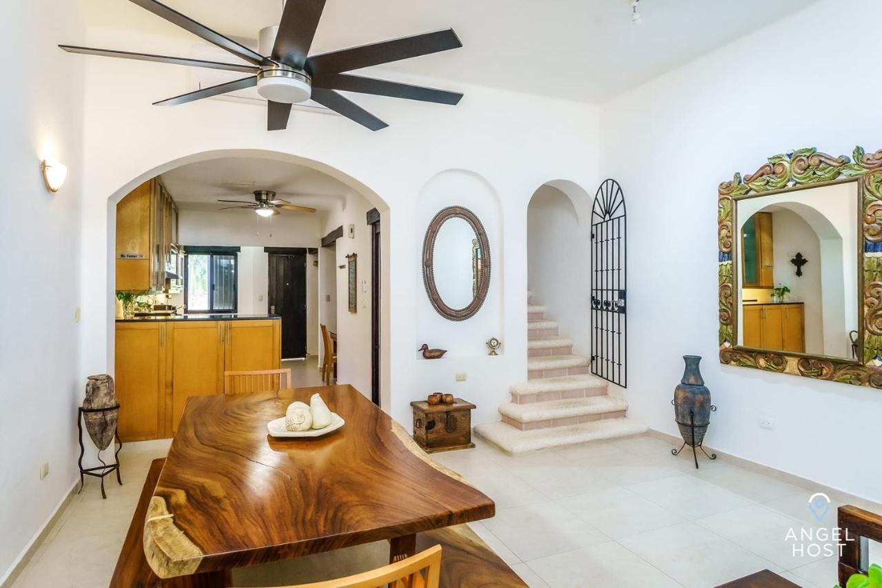 Oceanside Townhome A Block To Beach Plus 3 Pools Onsite Cancún