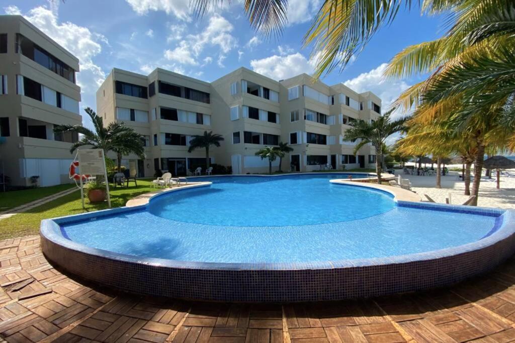 Oceanfront Bm By Andiani Cancún