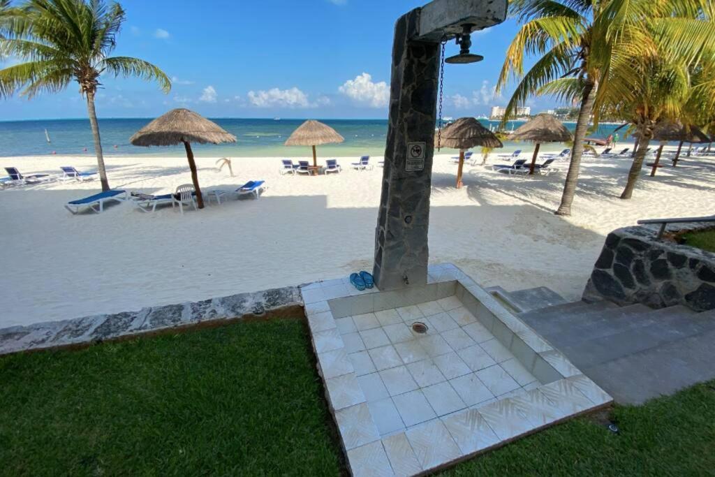 Oceanfront Bm By Andiani Cancún