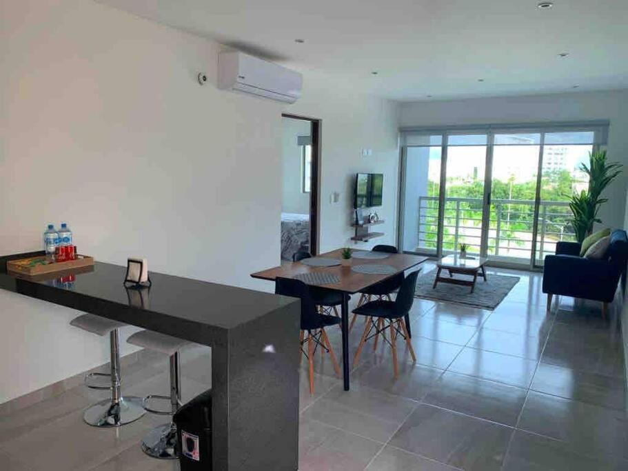 Amazing With Great Pool And 24/7 Security Apartamento *