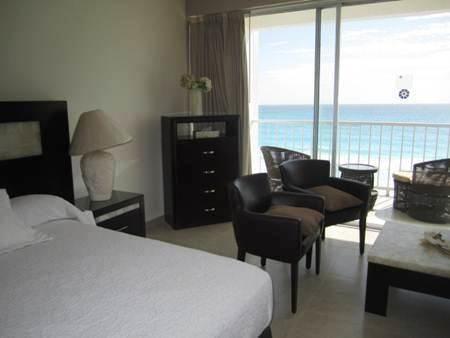 Beachfront Studio Carisa Y Palma Apartamento *