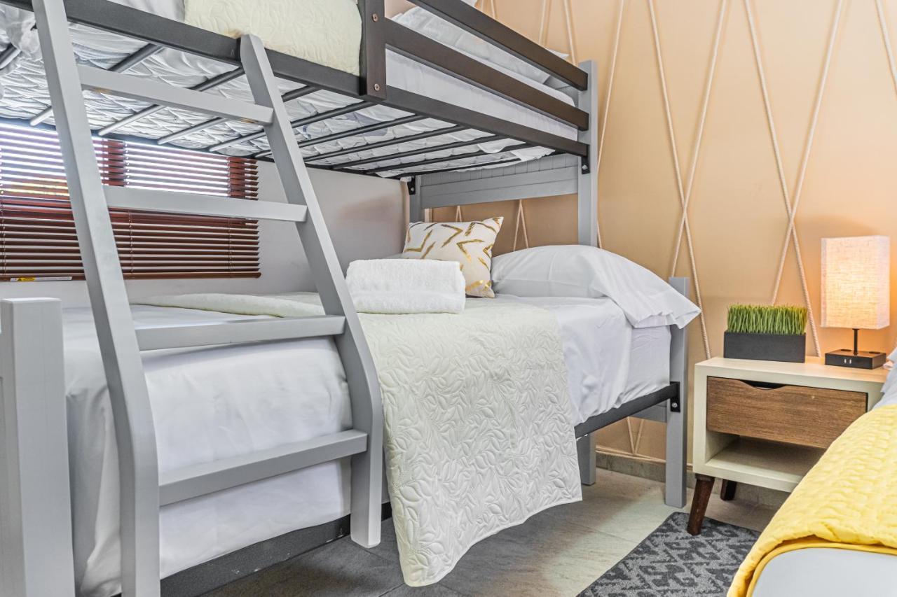 Pako Stays: Luxurious Beach-close In Downtown Apartment