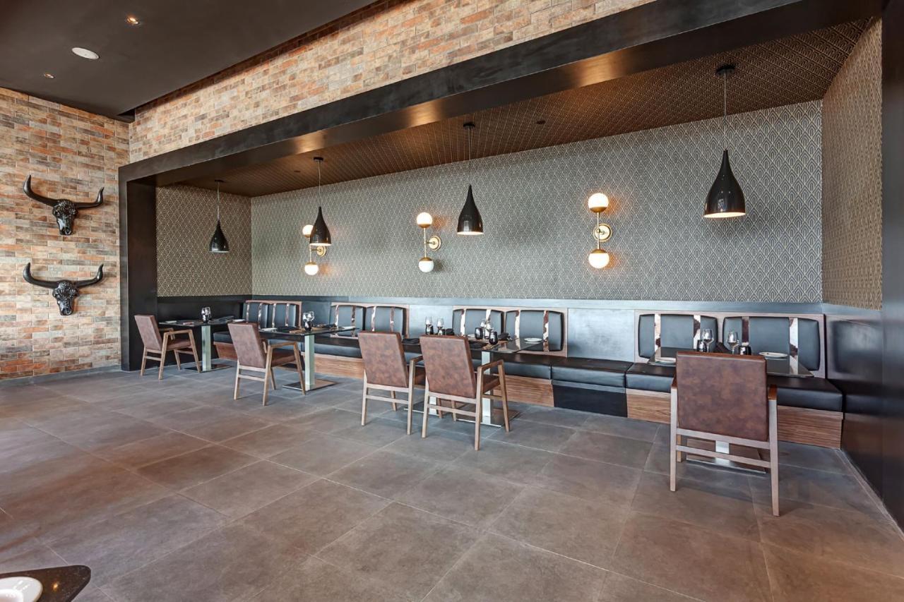 Resort Royalton Chic Cancun, An Autograph Collection - Adults Only 5*