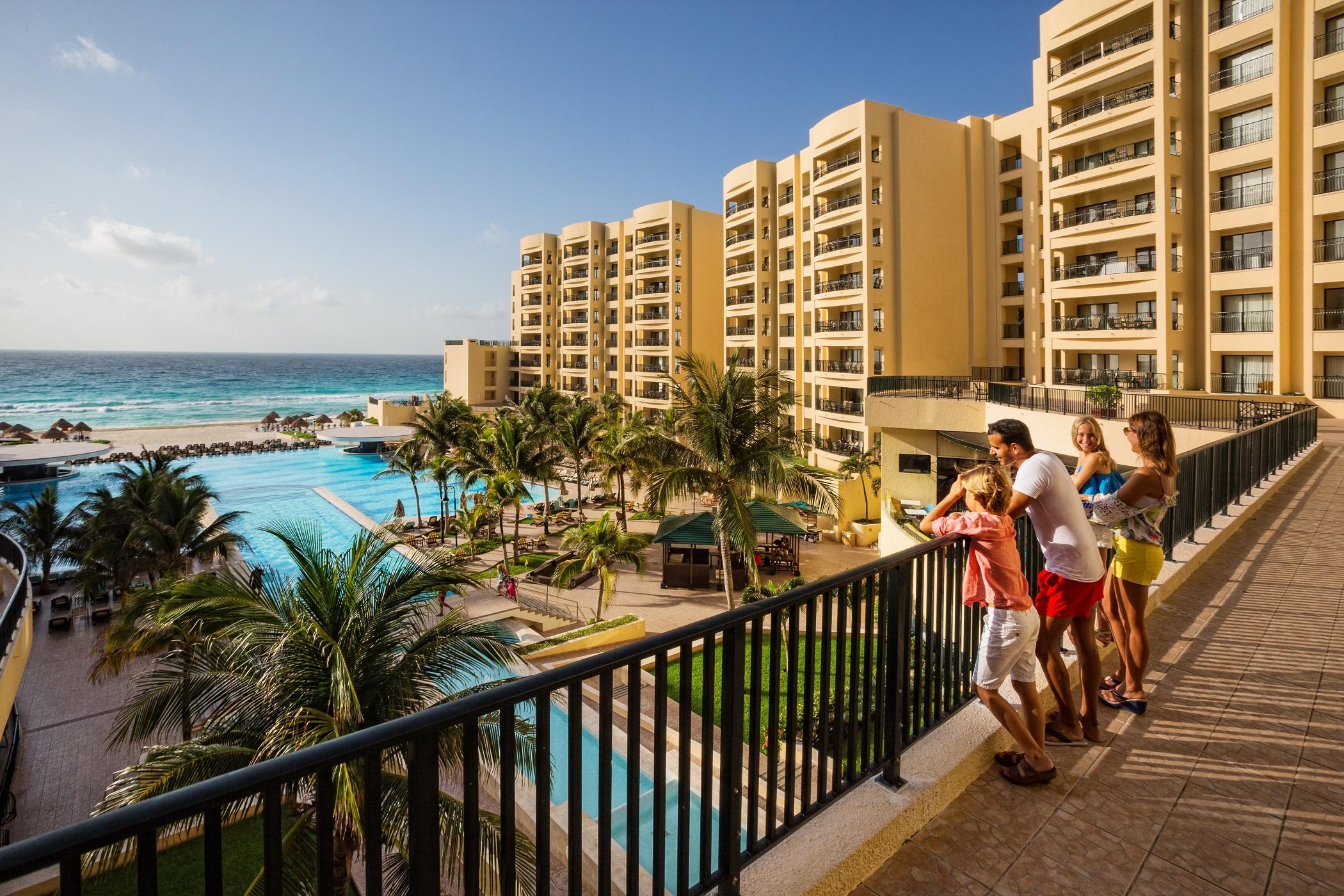 The Royal Sands & Resort Cancún