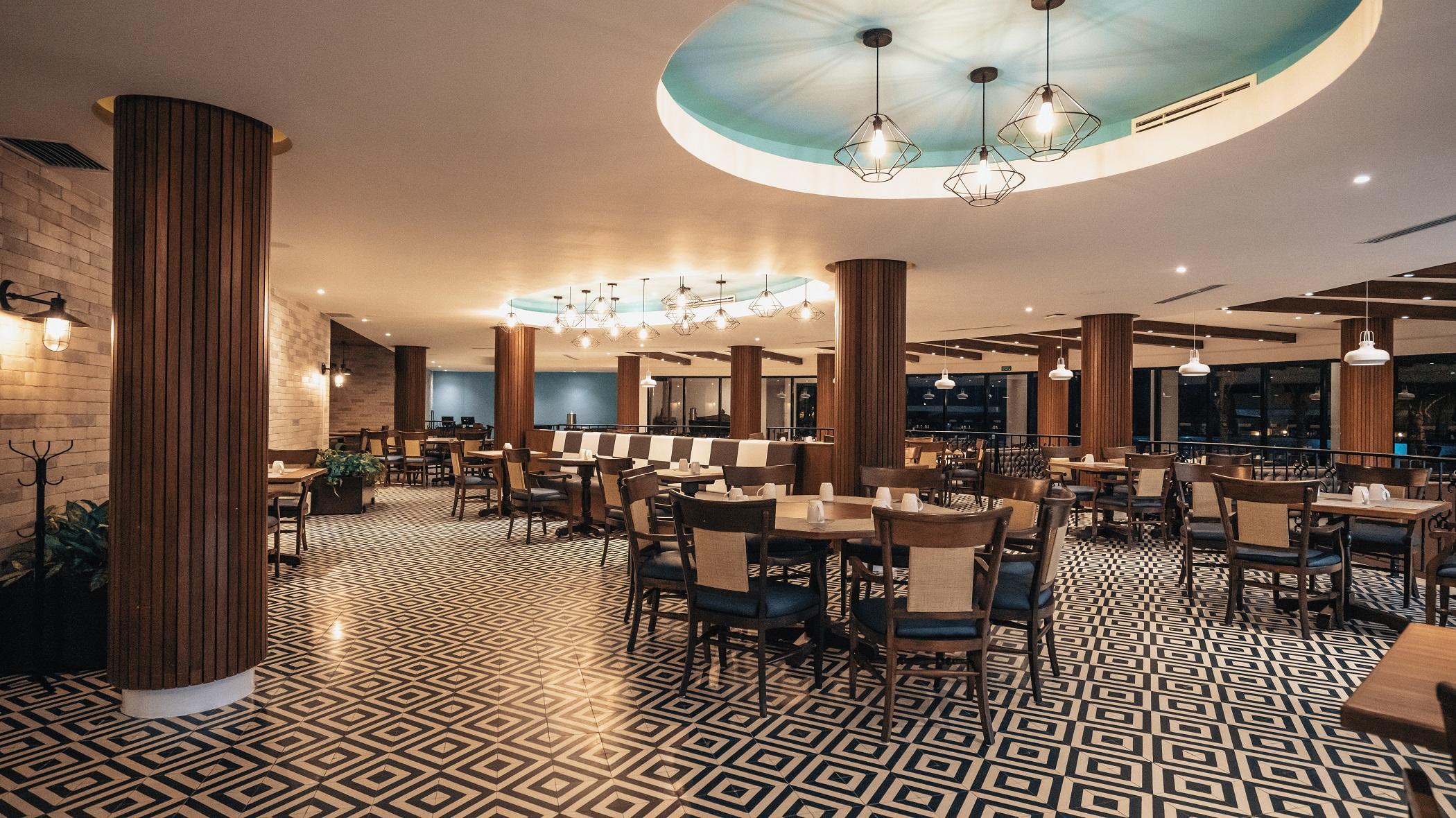 The Royal Sands & 5* Cancún