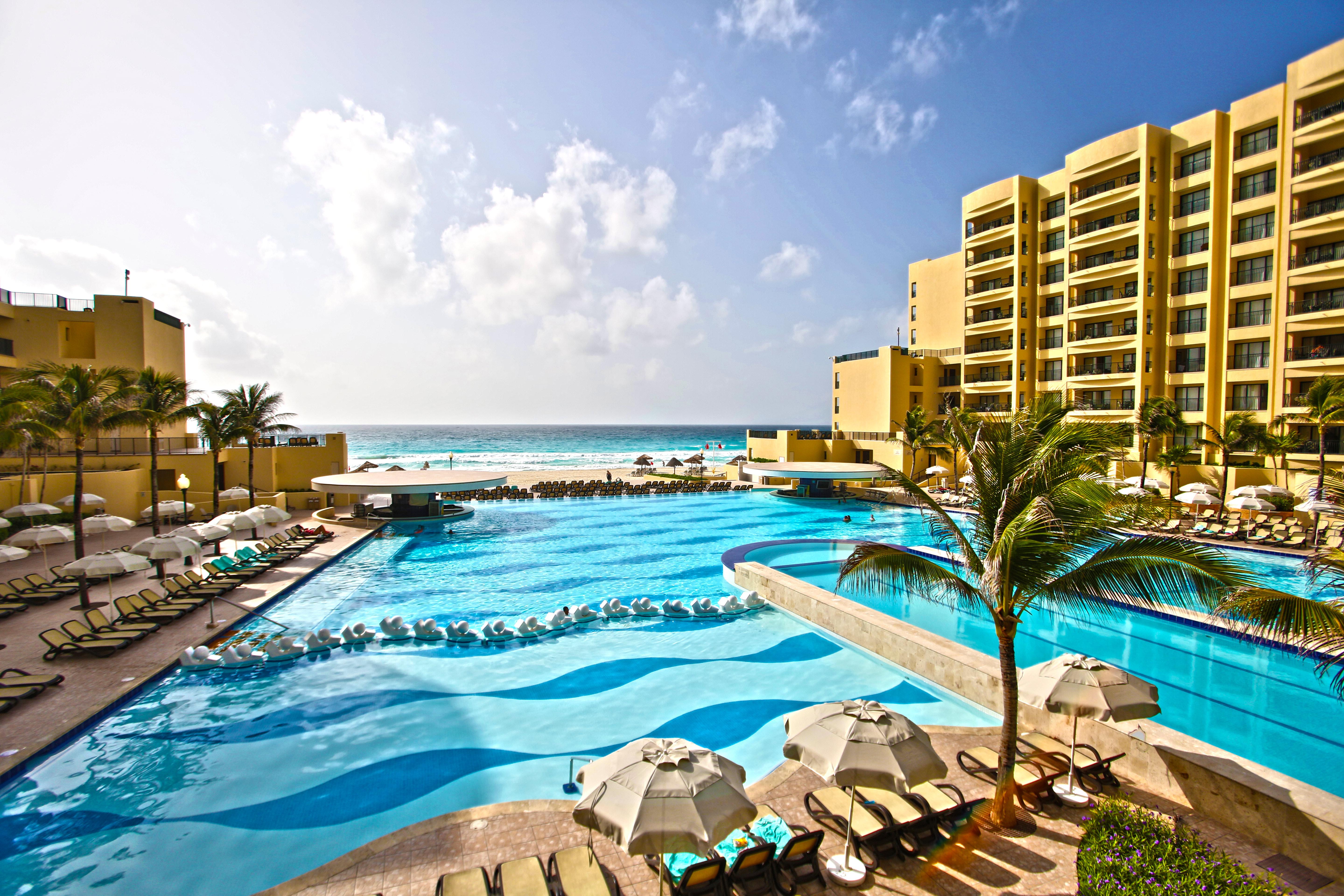 The Royal Sands & Resort Cancún