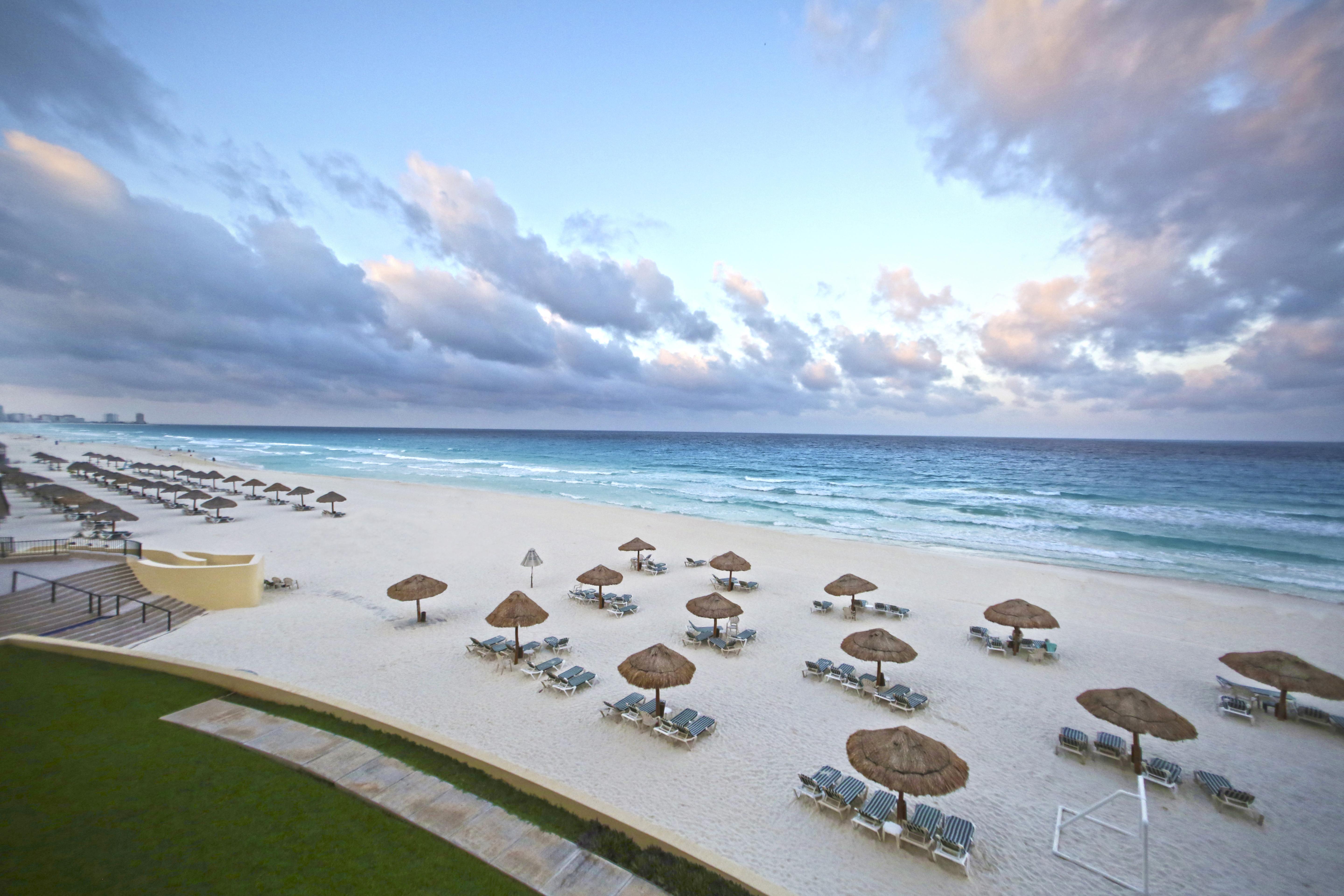The Royal Sands & 5* Cancún