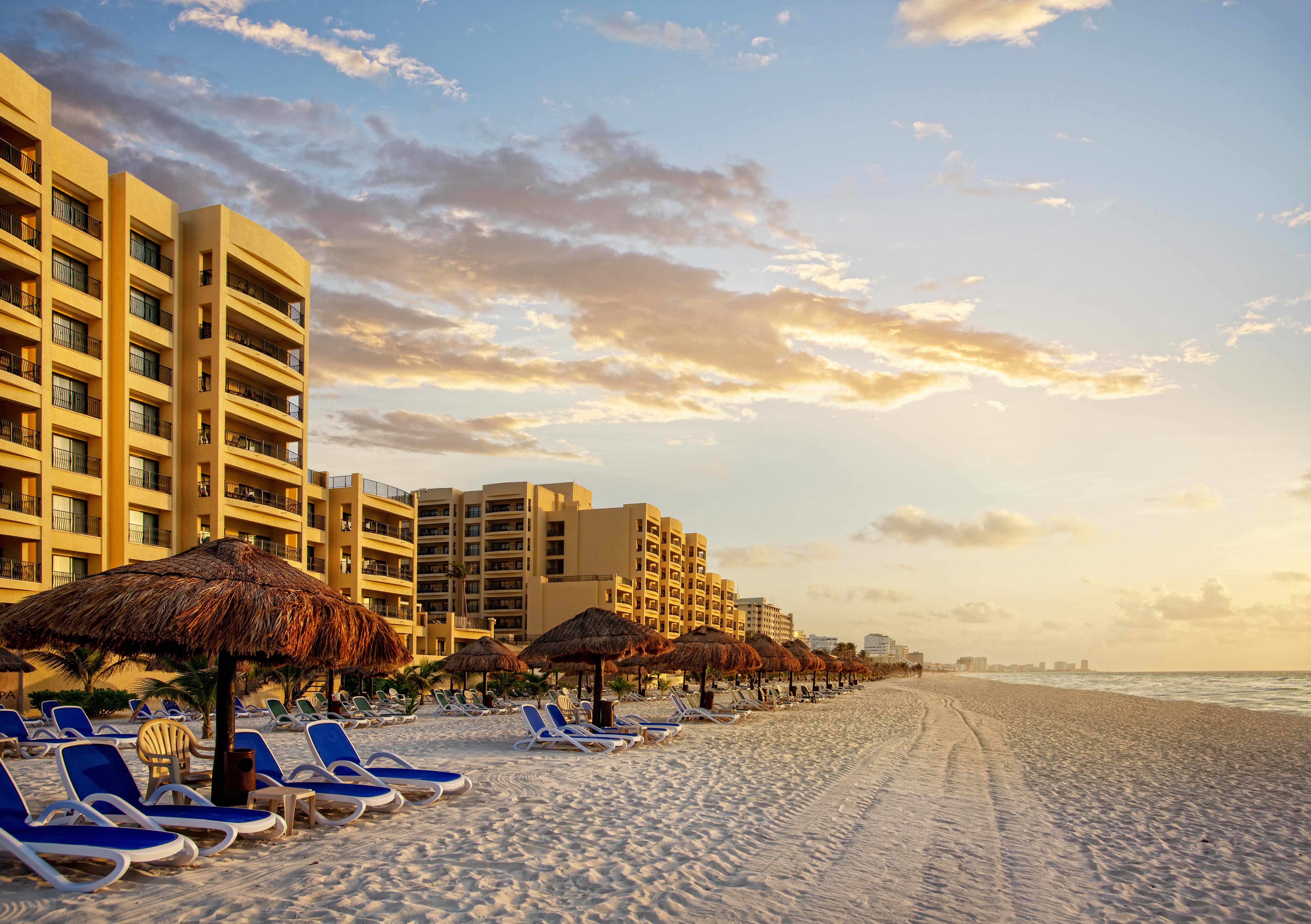The Royal Sands & 5* Cancún