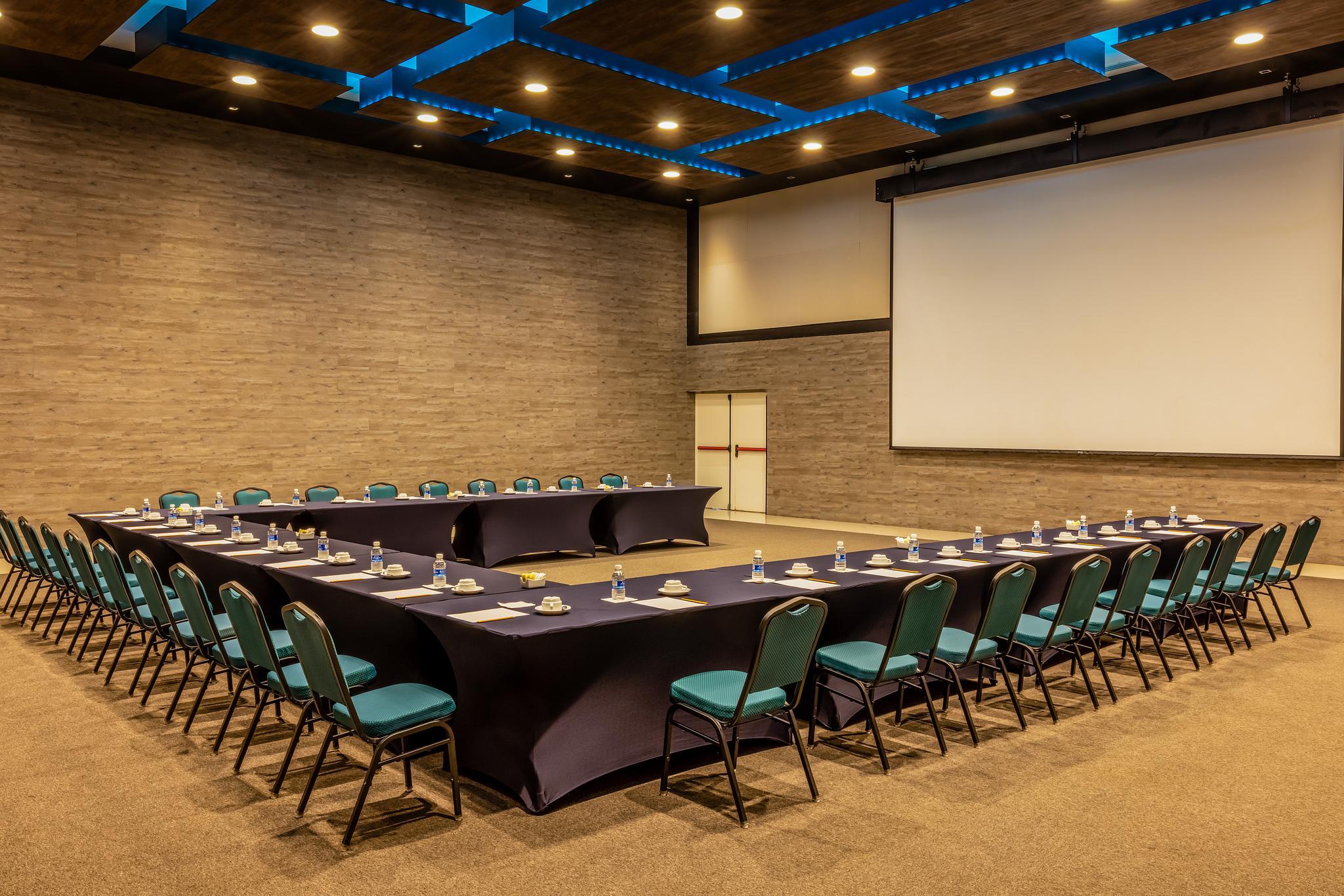 Wyndham Garden Downtown 4* Cancún
