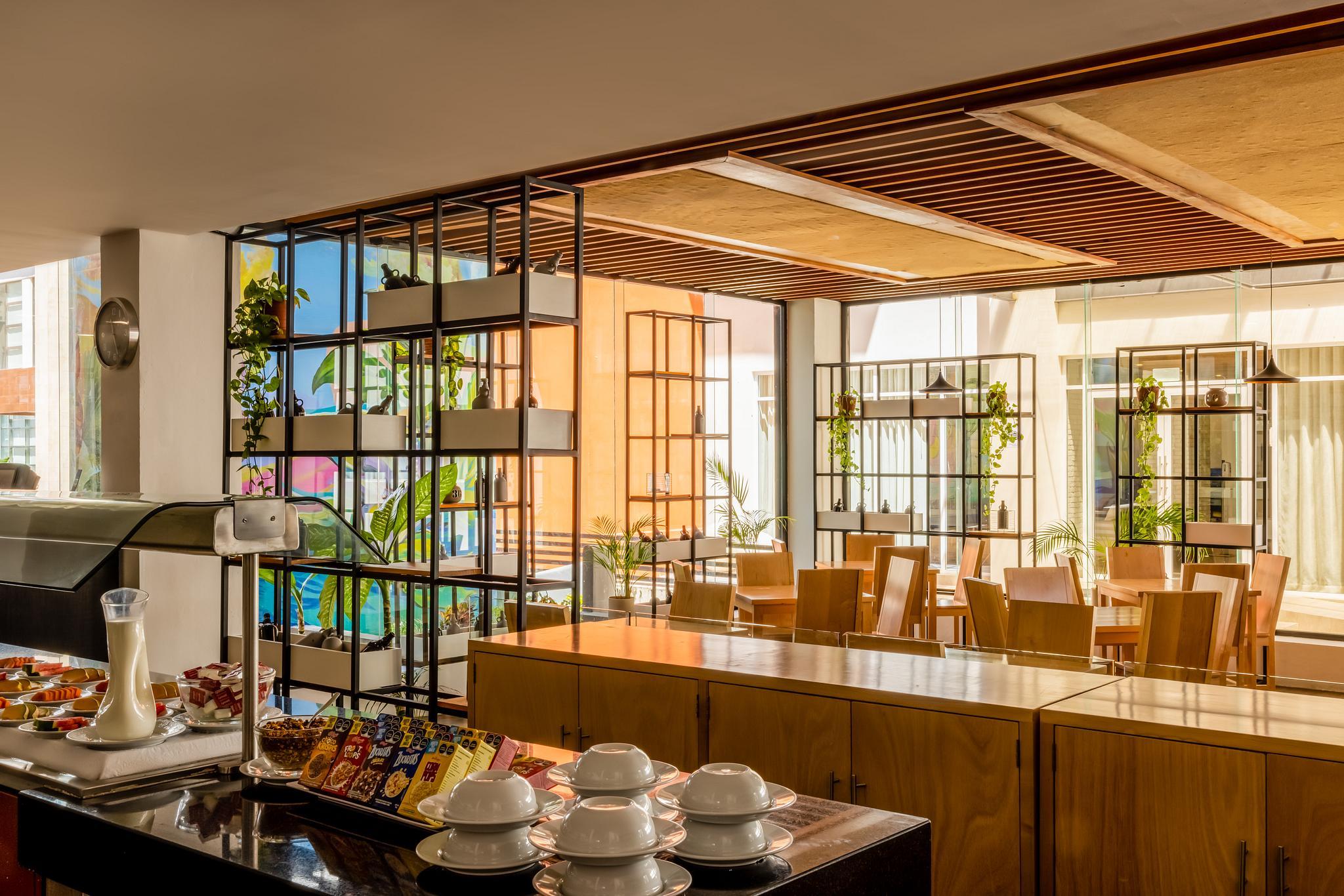 Hotel Wyndham Garden Downtown Cancún