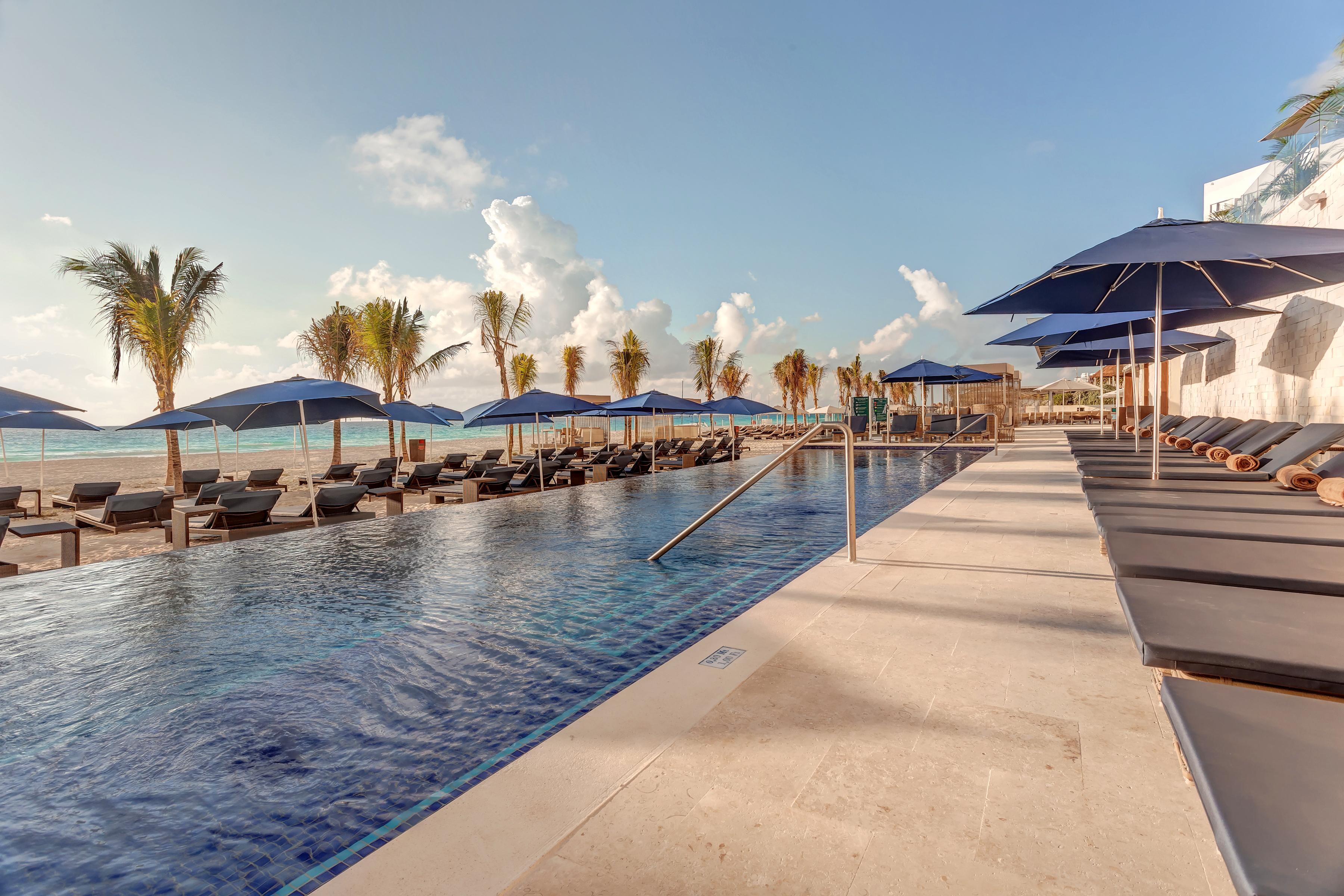 Resort Royalton Chic Cancun, An Autograph Collection - Adults Only 5*