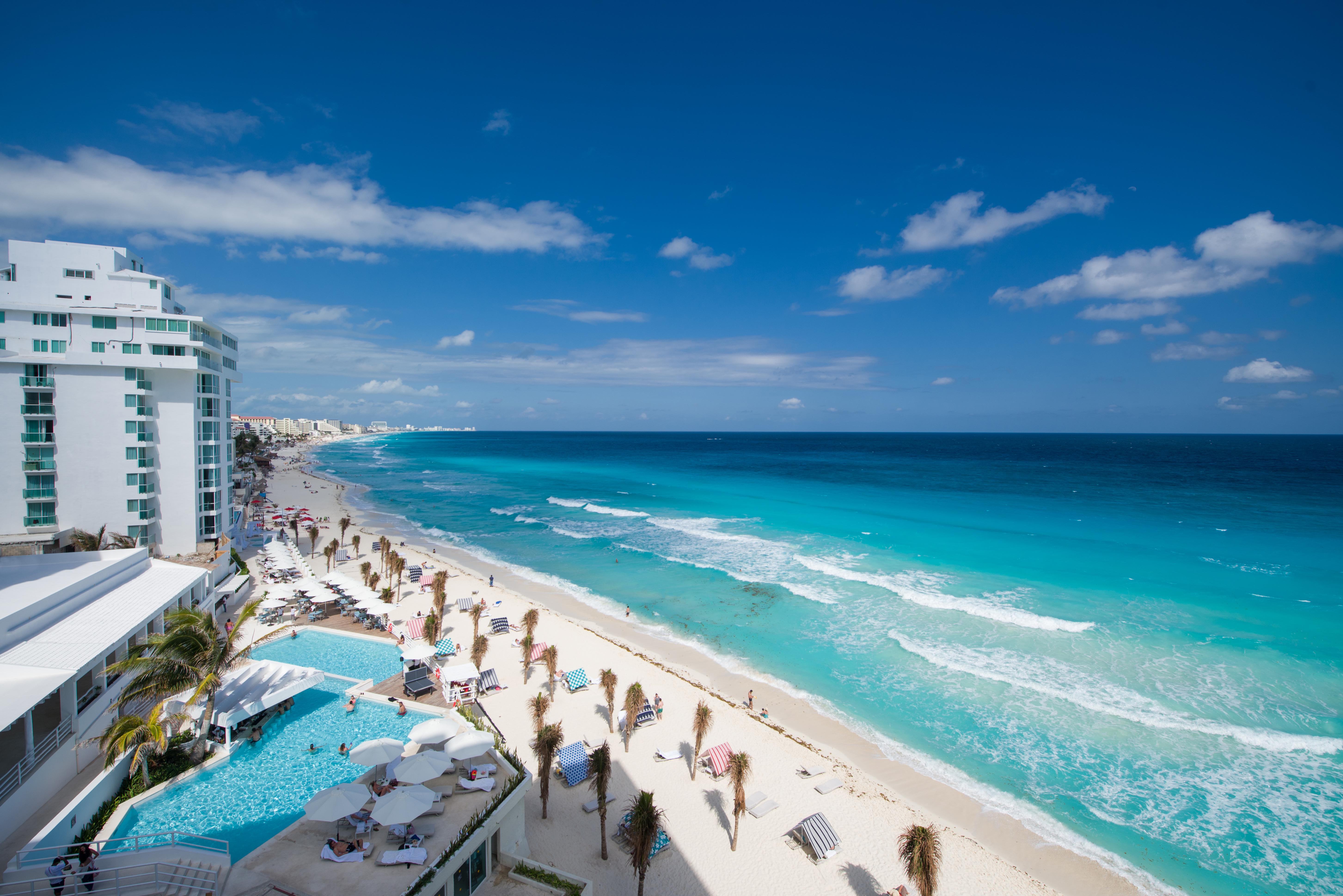Oleo Playa Cancun