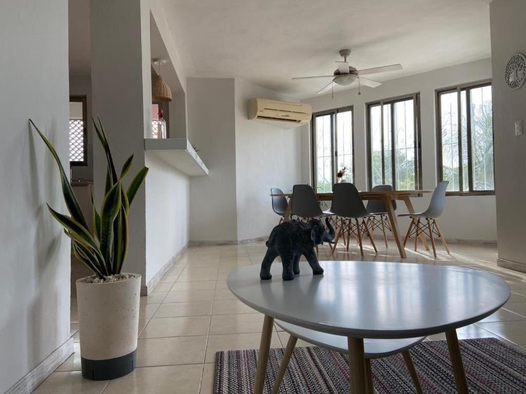 Hermoso Condominio Recien Remodelado Con Alberca Y Super Ubicacion Сasa de vacaciones *