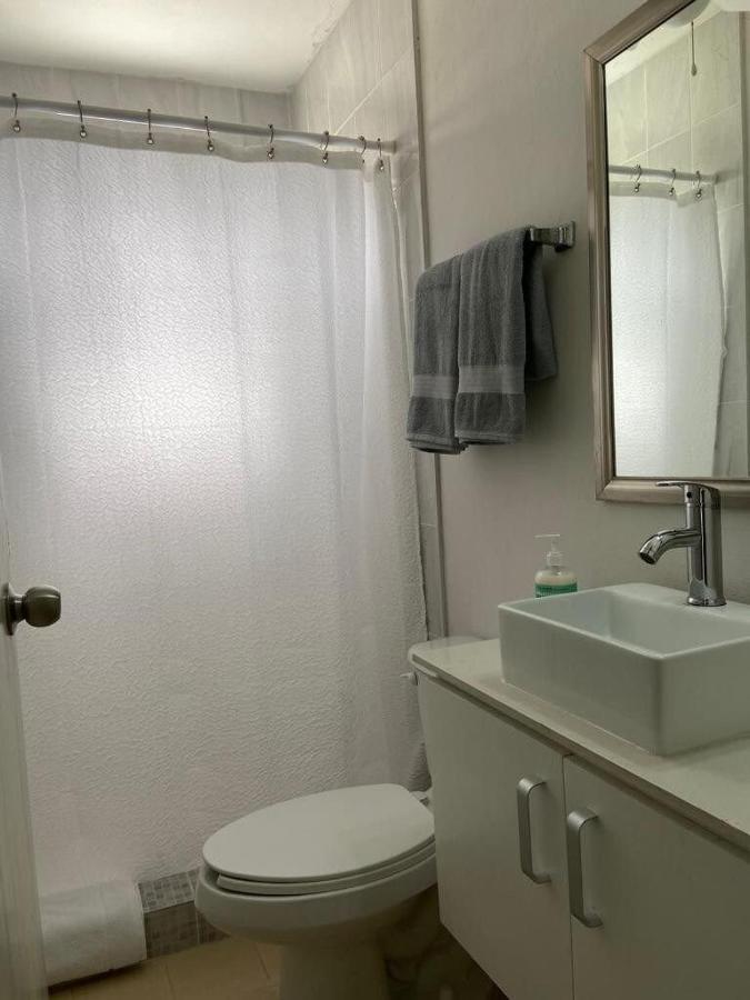 Hermoso Condominio Recien Remodelado Con Alberca Y Super Ubicacion Сasa de vacaciones Cancún
