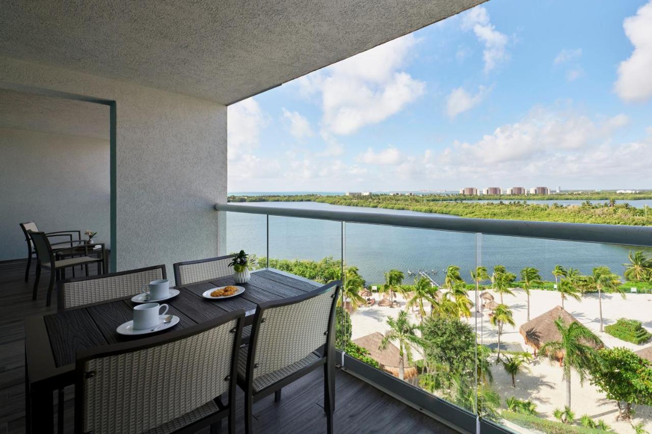 Hotel The Westin & 4*