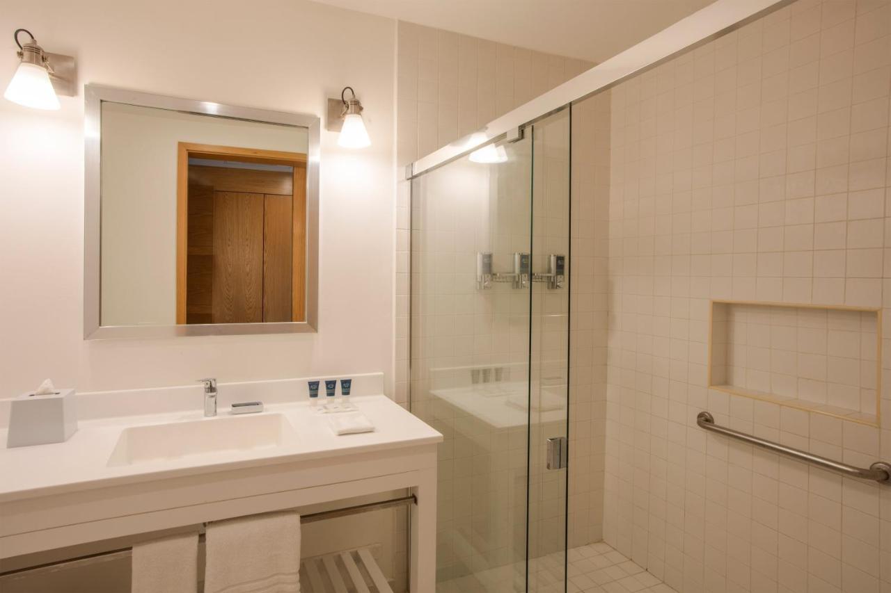 Four Points By Sheraton Centro Hotel 4*