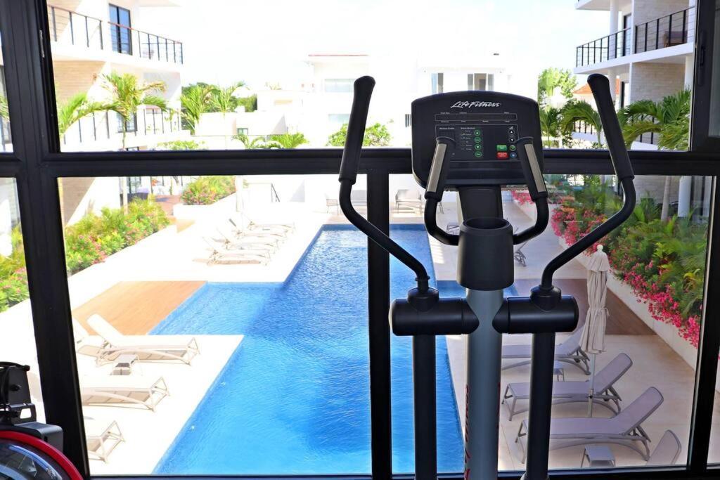 New With Pool, Gym, A/c, Wifi, King Size Bed * Cancún