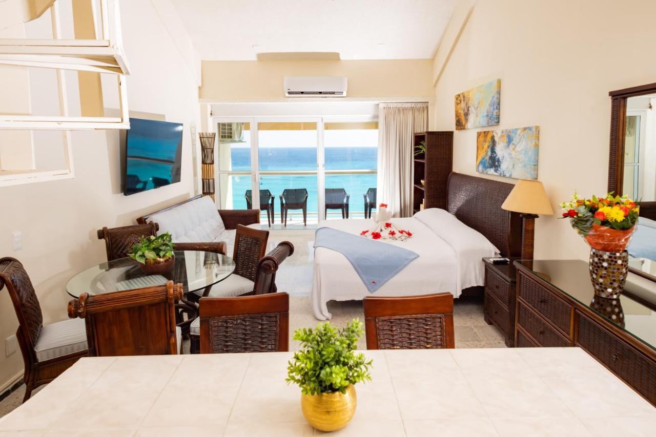 2 Story Oceanfront Penthouses On Beach! Apartahotel Cancún