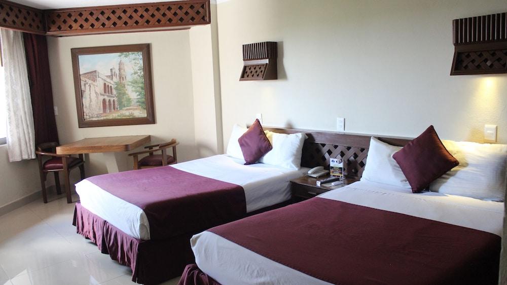 Plaza Kokai Hotel 4*