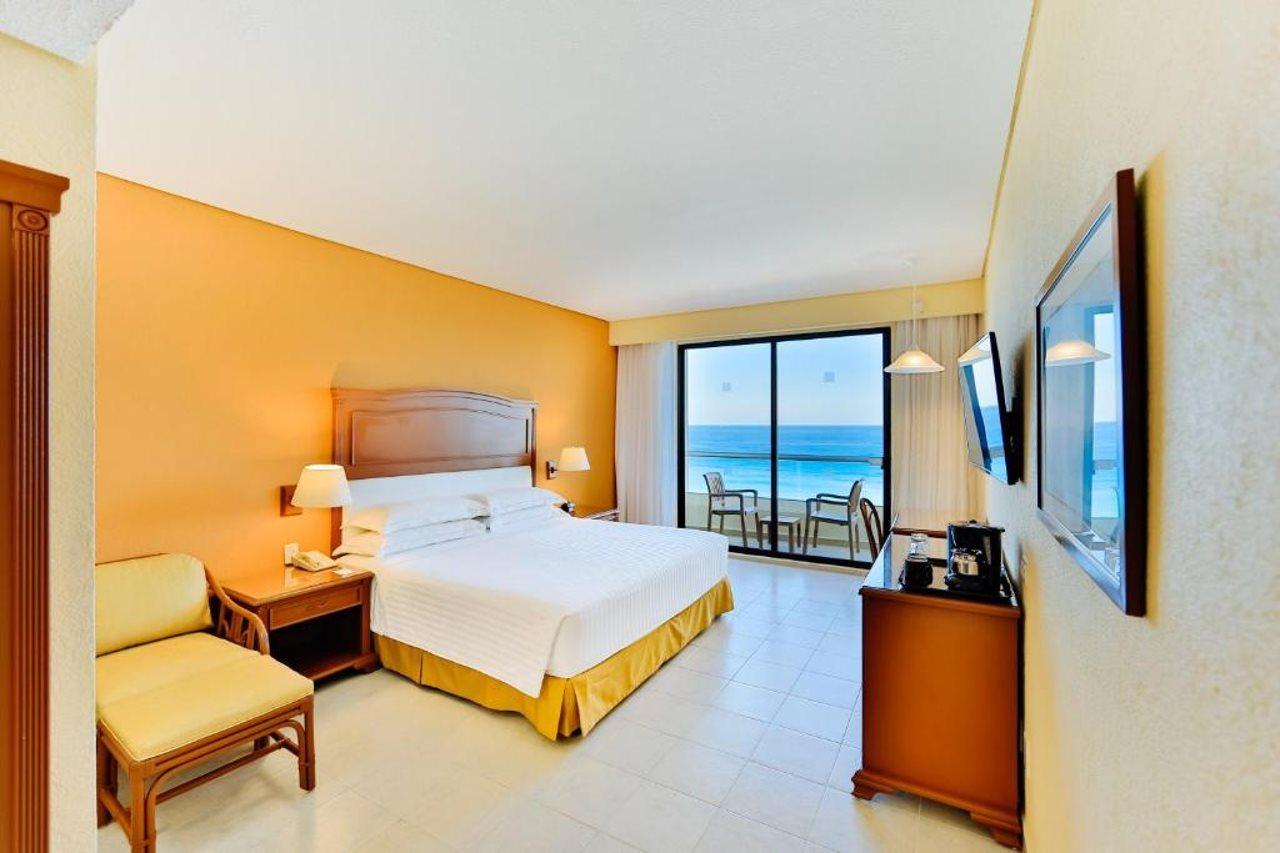 Resort Occidental Tucancún -