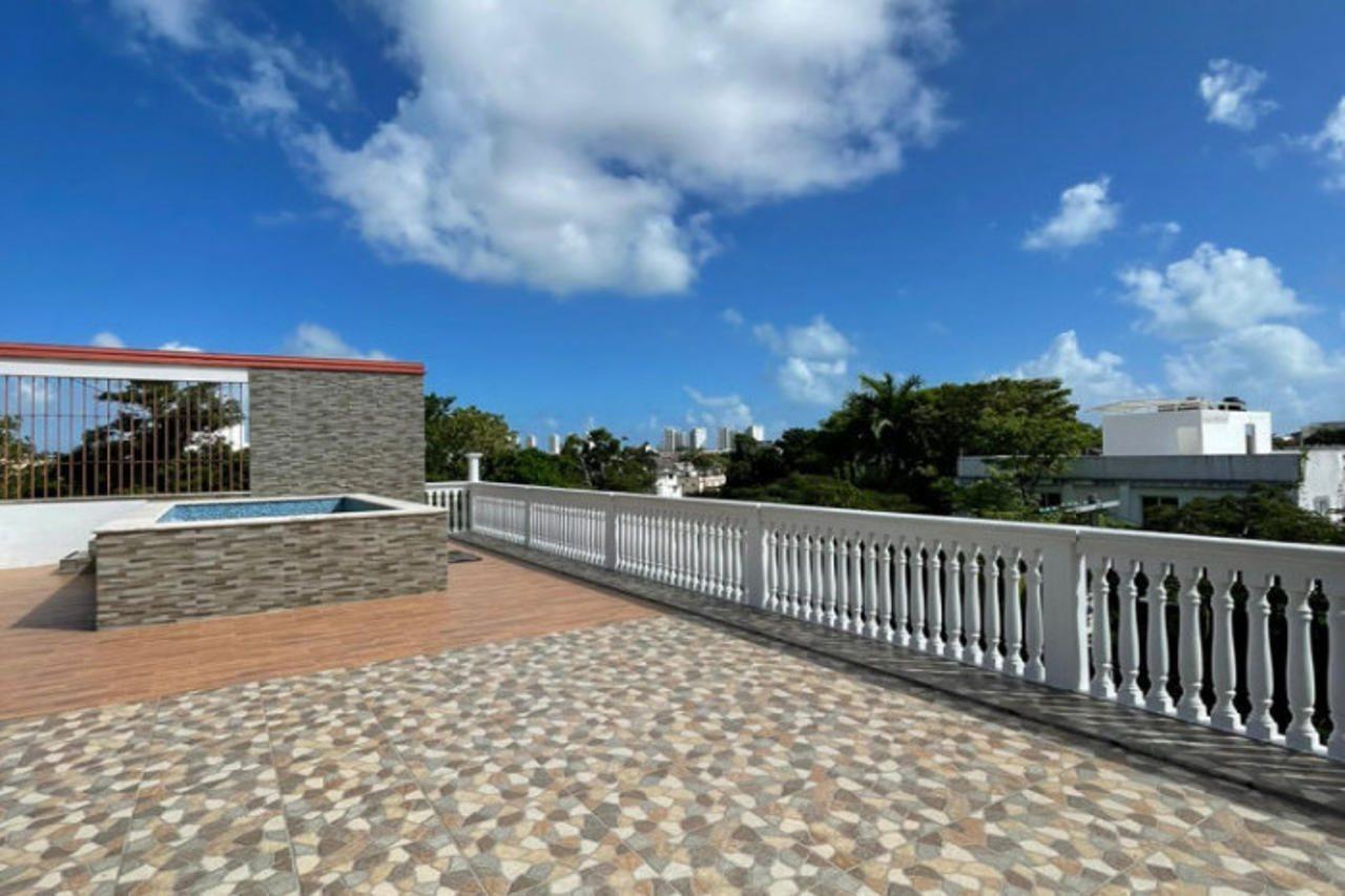 Hotel Arco Maya