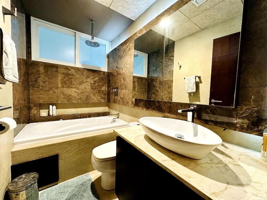 Punta Me Luxury Front Amara Apartment