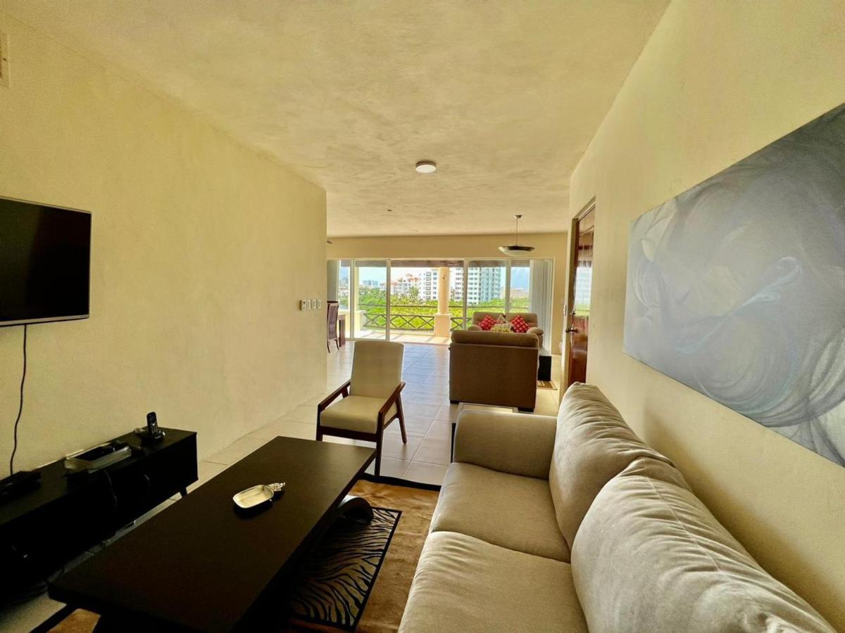 Waterfront Zone, Pool & Wi-fi Apartamento *