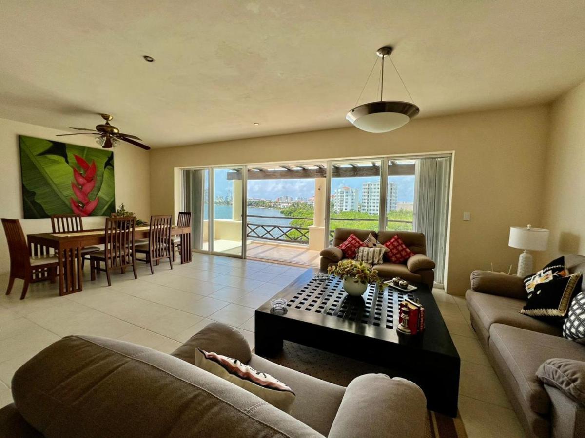 Waterfront Zone, Pool & Wi-fi Apartamento