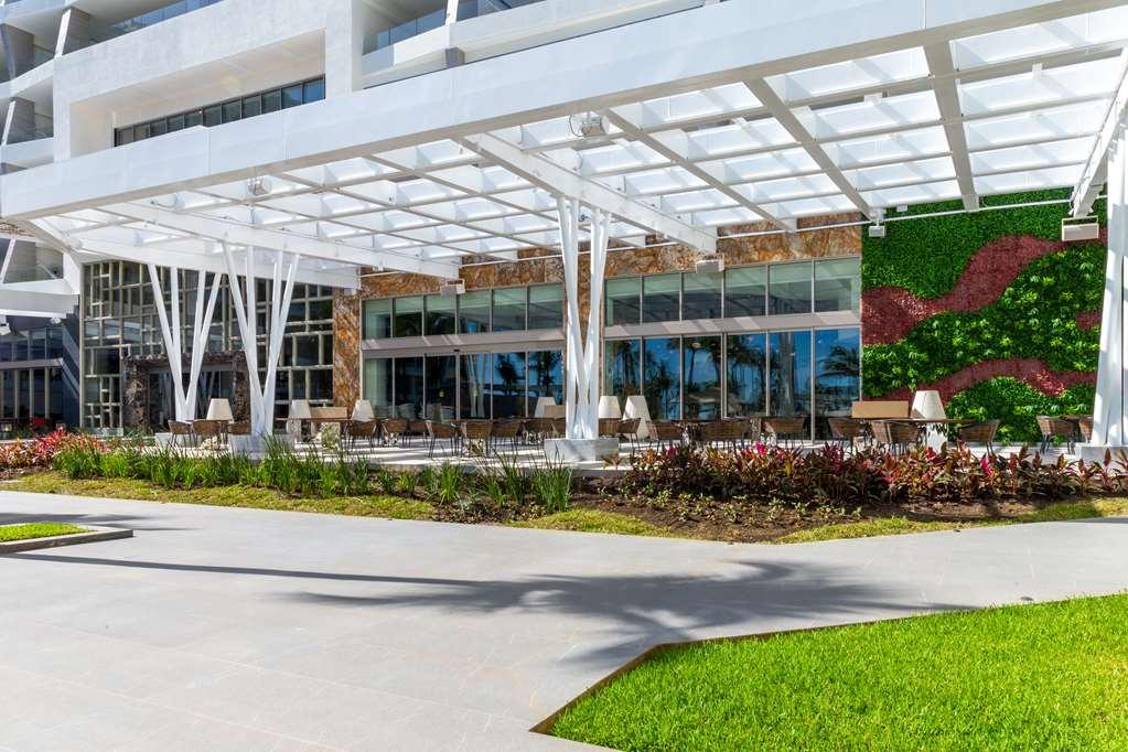Garza Blanca And A Tafer Hotel Cancún