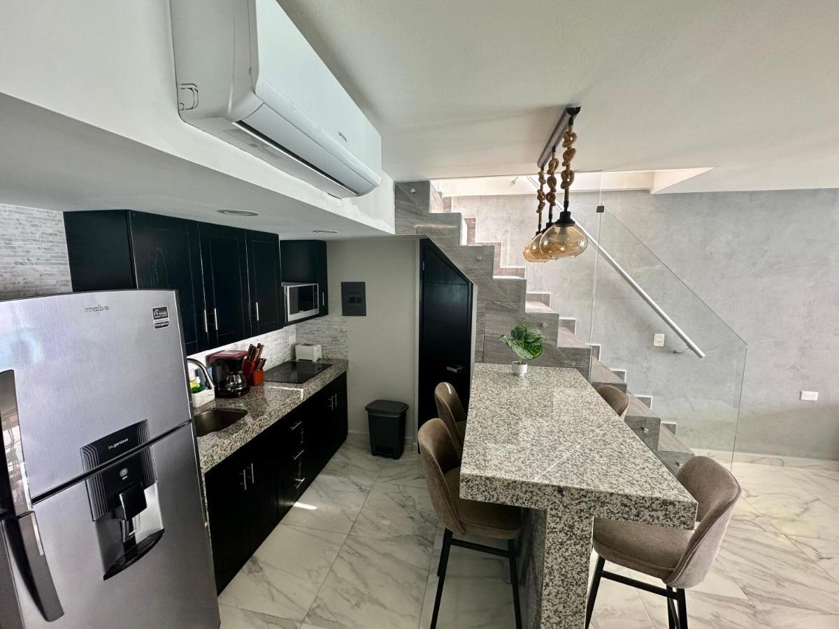 Beachfront Penthouse * Cancún