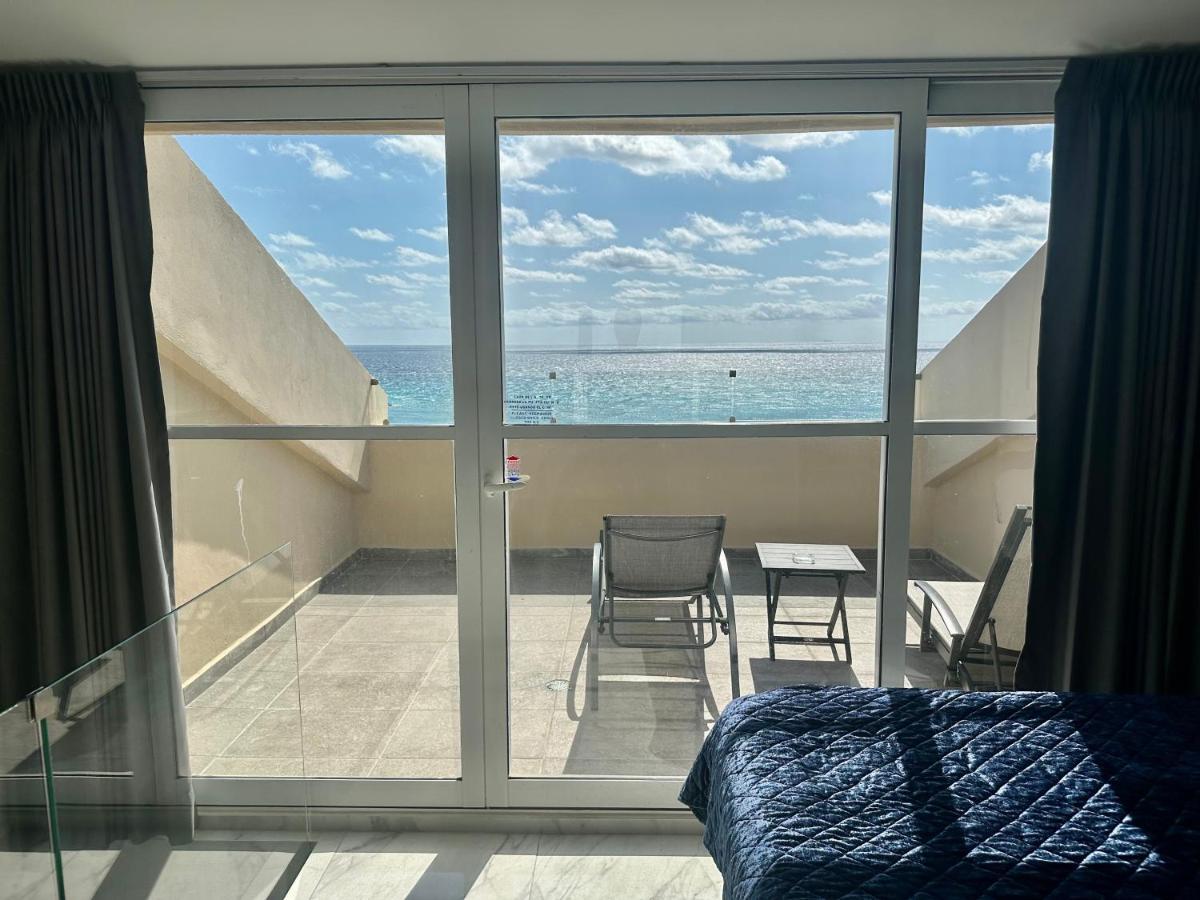Apartahotel Beachfront Penthouse Cancún