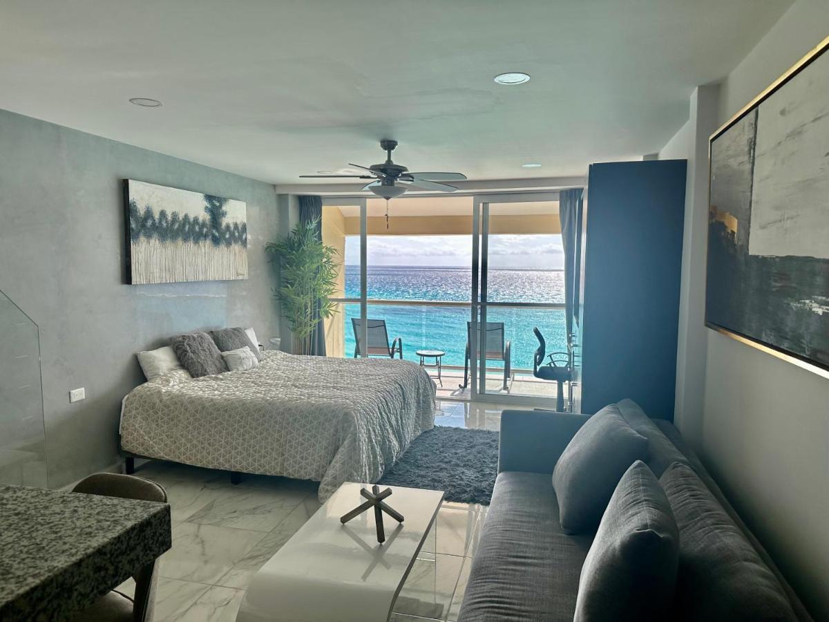 Apartahotel Beachfront Penthouse *