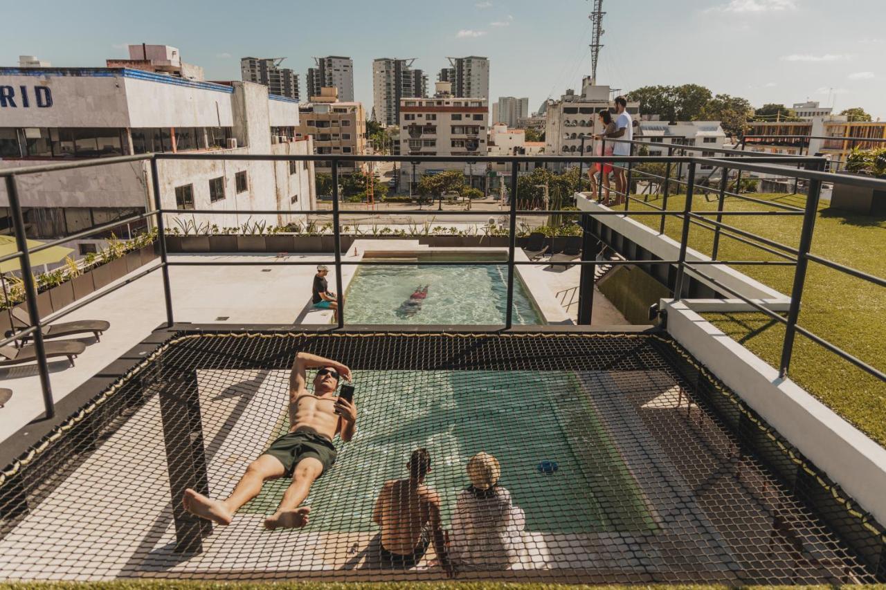 Caleta Rooftop & Pool Hostal