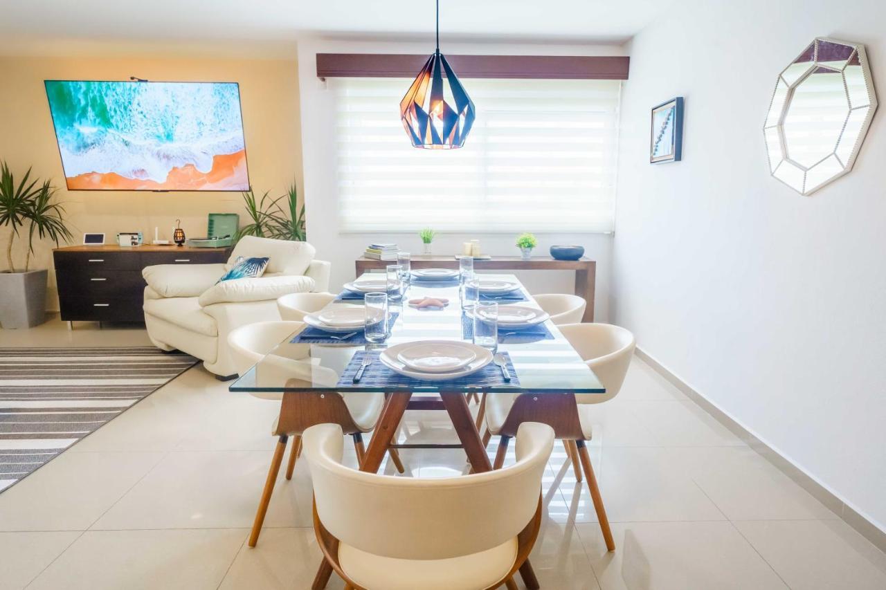 Stylish Three-bedroom W/pool Apartamento