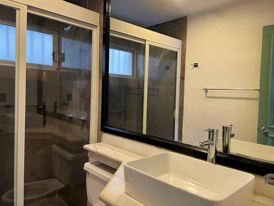 Apartamento Espacioso, Centrico, Acogedor Y Buena Ubicacion